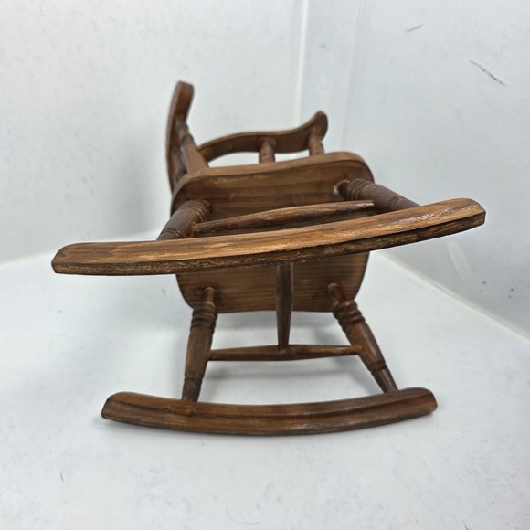 Vintage Wood Farmhouse Windsor Rocking Chair Doll or Teddy Bear 10.5" - Picture 4 of 8